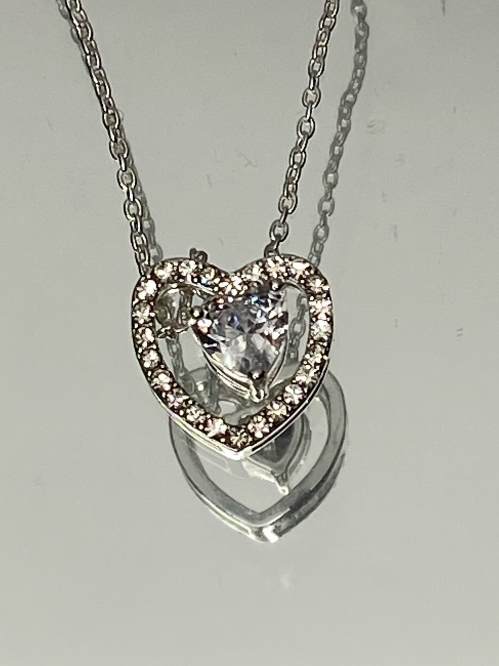 Heart Halo CZ Pendant Necklace w light box - Picture 3 of 6